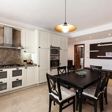 Bungalow With Super Pool Area With Wifi & Ac By 360 Estates * San Ġiljan