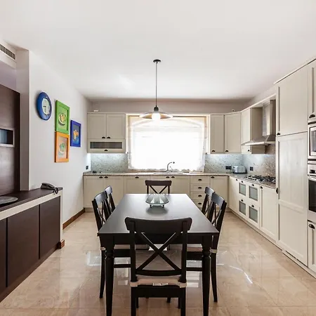 Bungalow With Super Pool Area With Wifi & Ac By 360 Estates St. Julian's